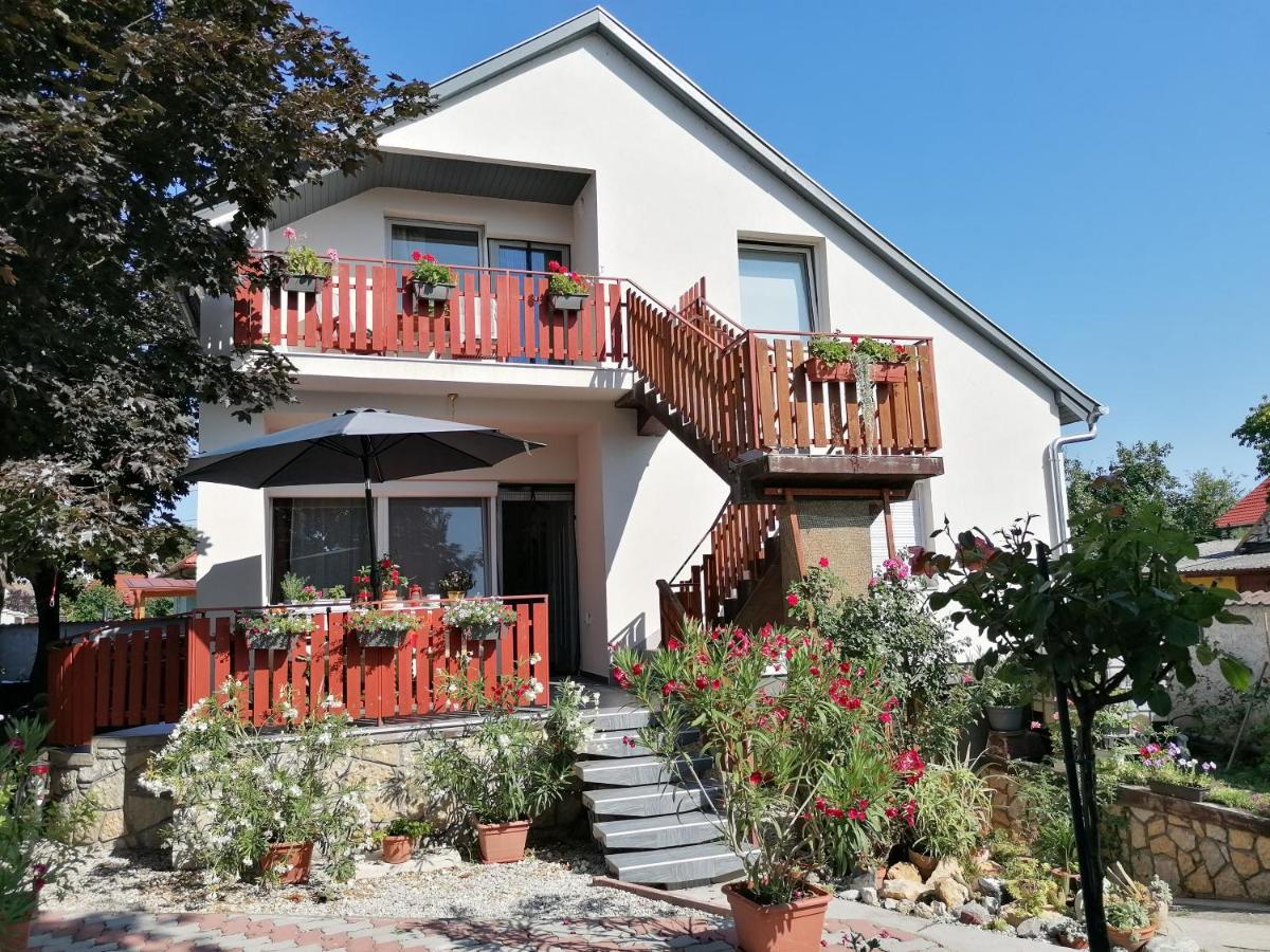 Mimi Vendeghaz Apartman Siófok Kültér fotó